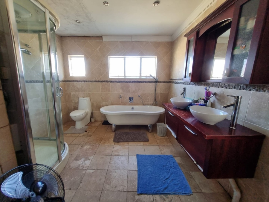 4 Bedroom Property for Sale in Fichardt Park Free State